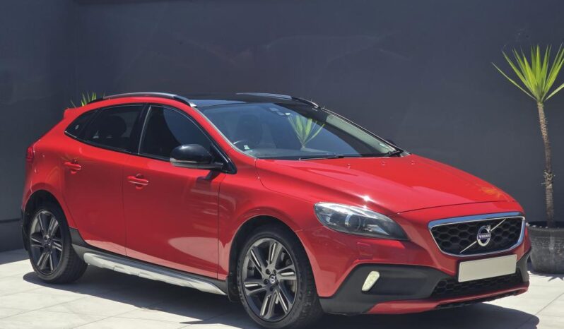 
								2015 VOLVO V40 CC D4 INSCRIPTION full									