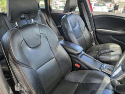 
										2015 VOLVO V40 CC D4 INSCRIPTION full									