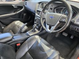 
										2015 VOLVO V40 CC D4 INSCRIPTION full									