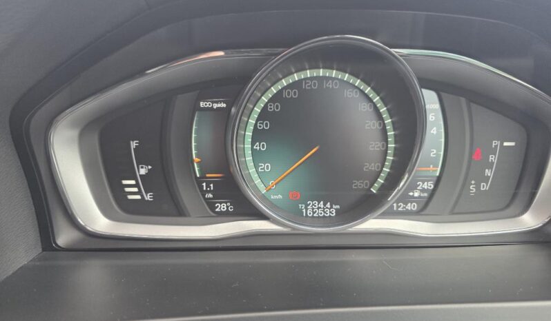 
								2017VOLVO V60 T3 INSCRIPTION full									