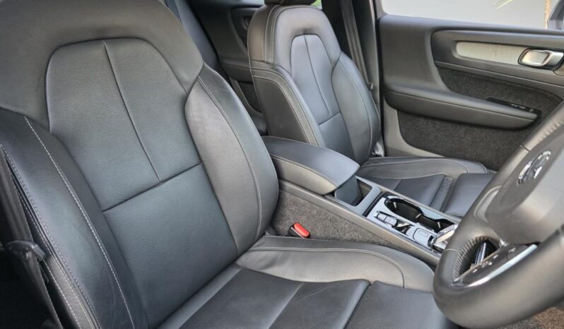 
								2021 VOLVO XC40 T4 INSCRIPTION full									
