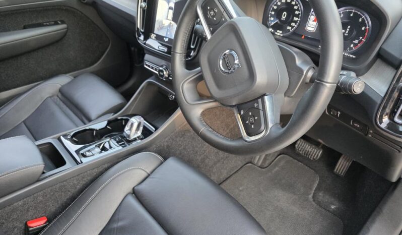 
								2021 VOLVO XC40 T4 INSCRIPTION full									