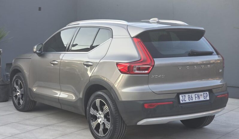 
								2021 VOLVO XC40 T4 INSCRIPTION full									