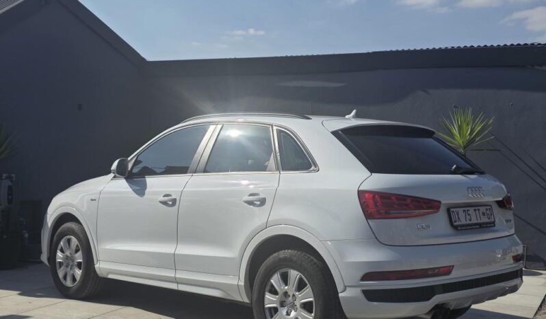 
								2015 AUDI Q3 1.4TFSI  S-TRONIC full									