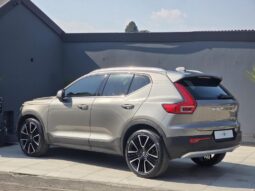 
										2021 VOLVO XC40 T4 INSCRIPTION full									