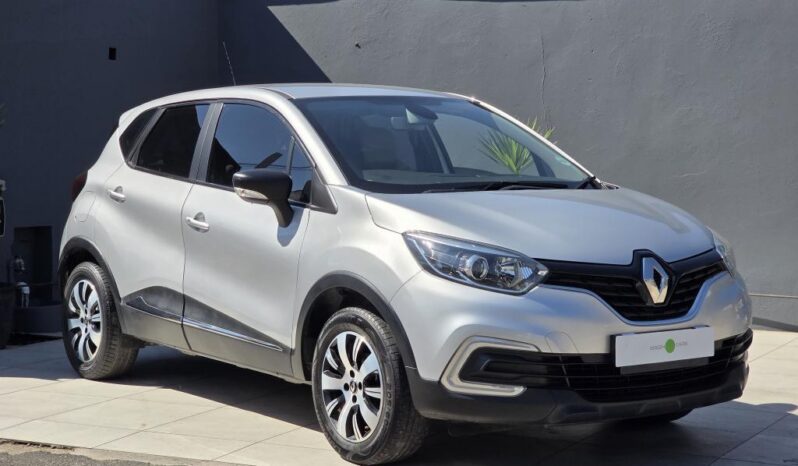 
								2020 RENAULT CAPTUR BLAZE full									