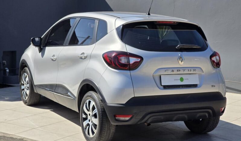 
								2020 RENAULT CAPTUR BLAZE full									