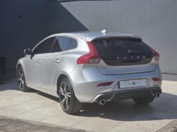 
										2019 VOLVO V40 D3 R-DESIGN full									