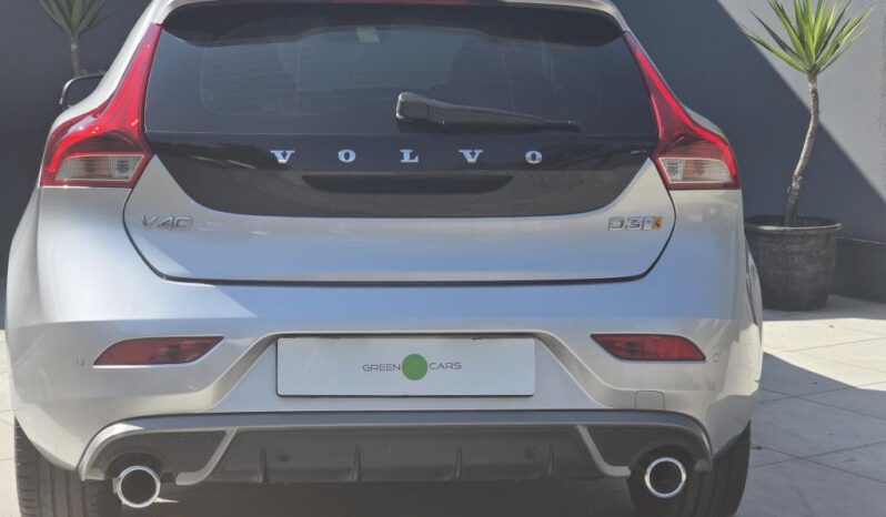 
								2019 VOLVO V40 D3 R-DESIGN full									